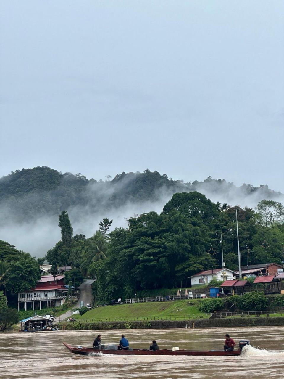 Teresek View Motel Kuala Tahan Dış mekan fotoğraf